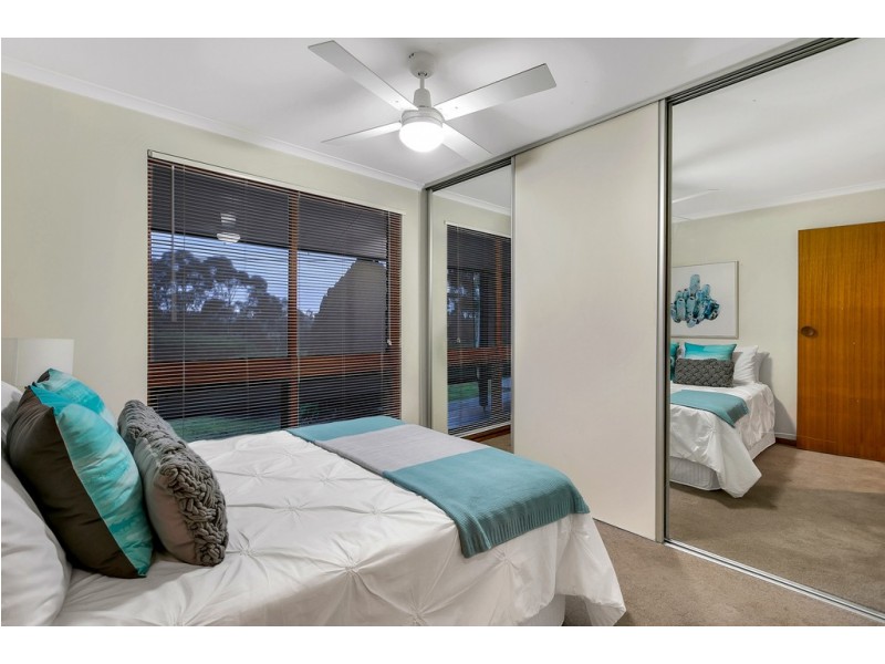8 Starlight Crescent, Flagstaff Hill SA 5159