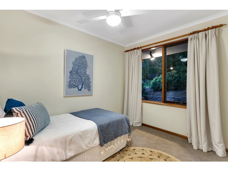 8 Starlight Crescent, Flagstaff Hill SA 5159