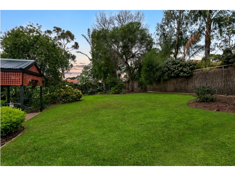 8 Starlight Crescent, Flagstaff Hill SA 5159