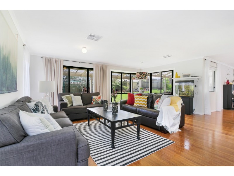 124 Black Road, Flagstaff Hill SA 5159