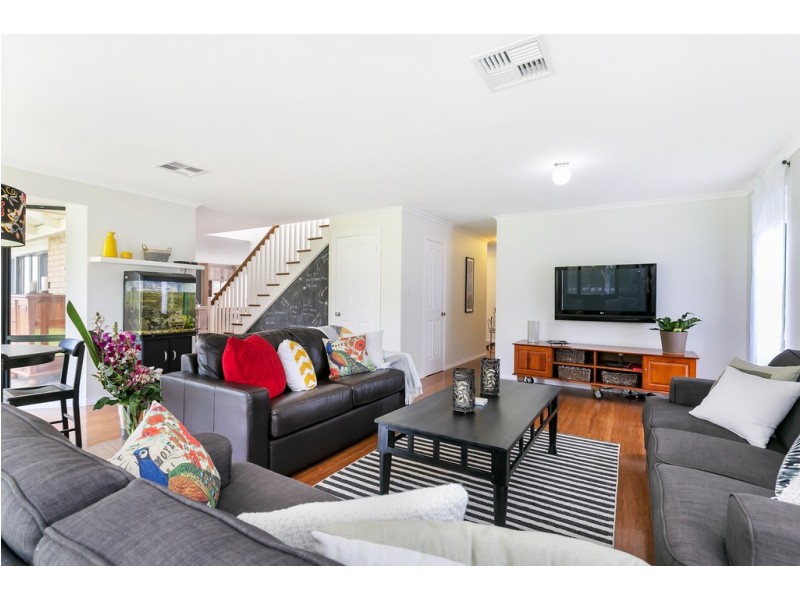 124 Black Road, Flagstaff Hill SA 5159