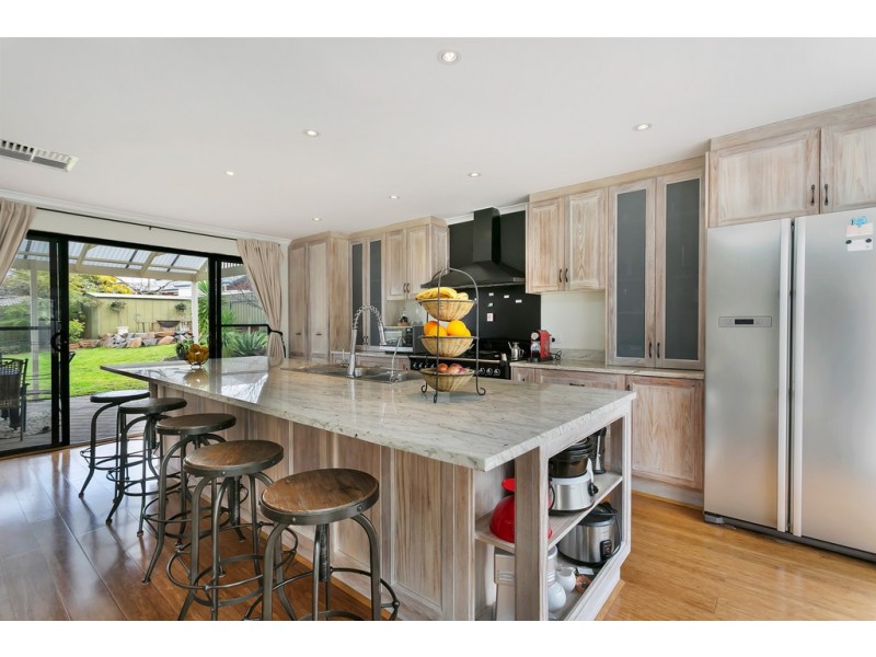 124 Black Road, Flagstaff Hill SA 5159