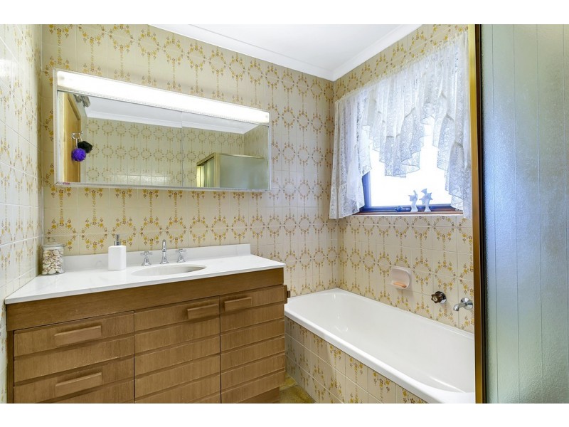 3 Sinclair St, Seaview Downs SA 5049