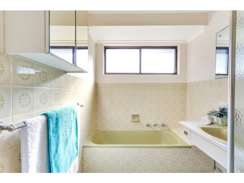 82 Fairlie Drive, Flagstaff Hill SA 5159