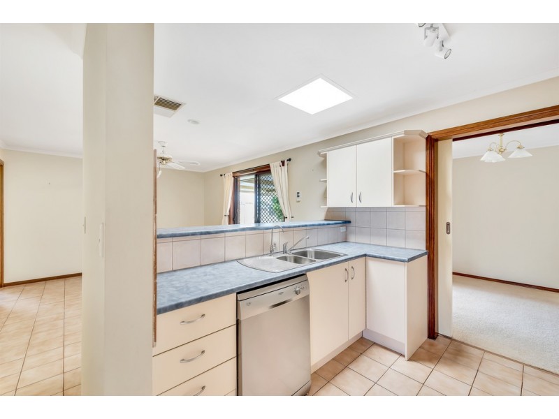 30 Torresan Crescent, Flagstaff Hill SA 5159