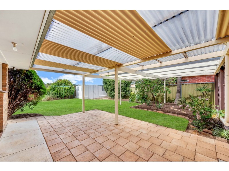 30 Torresan Crescent, Flagstaff Hill SA 5159