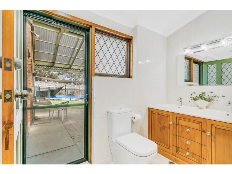 5 Fama Court, Flagstaff Hill SA 5159