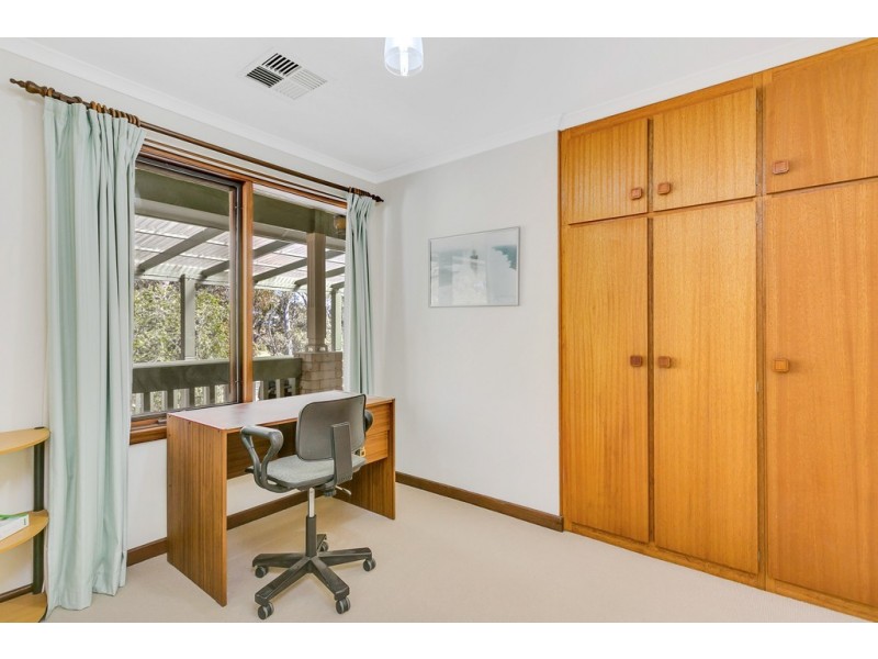 5 Fama Court, Flagstaff Hill SA 5159