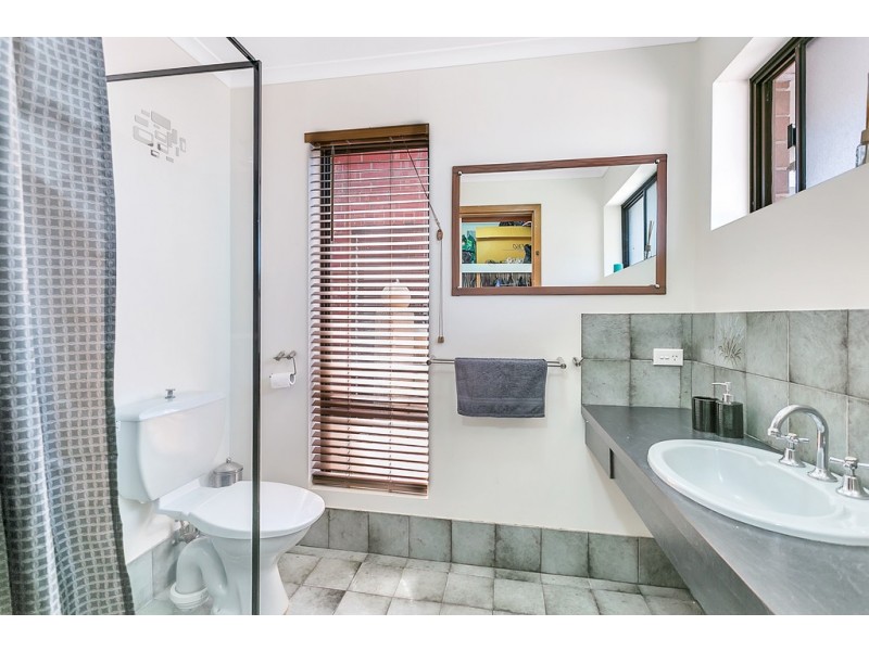 6 Courageous Avenue, Happy Valley SA 5159