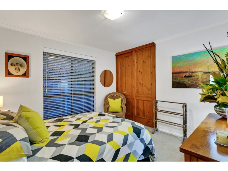 9 Rudge Close, Happy Valley SA 5159