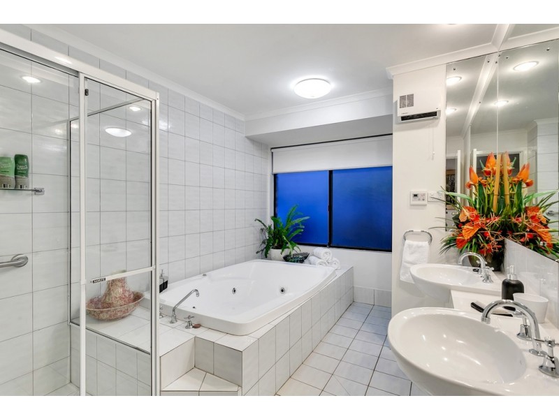 9 Rudge Close, Happy Valley SA 5159