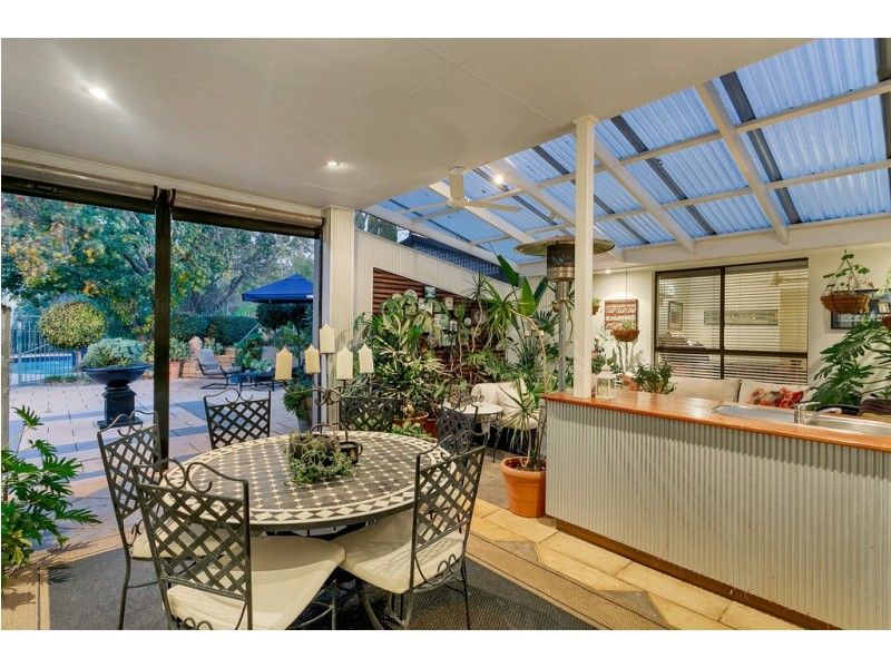 9 Rudge Close, Happy Valley SA 5159