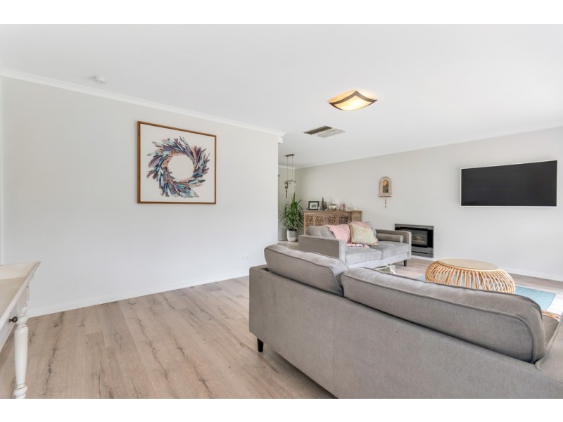 18 Dew Street, Aberfoyle Park SA 5159