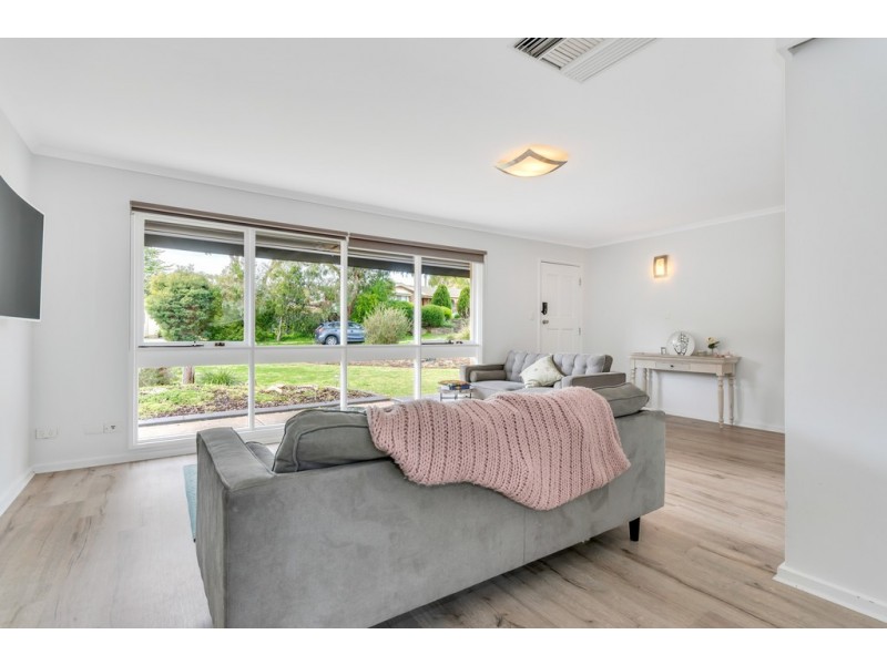 18 Dew Street, Aberfoyle Park SA 5159