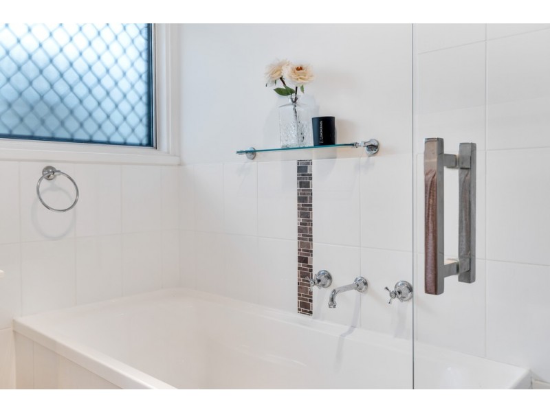 18 Dew Street, Aberfoyle Park SA 5159