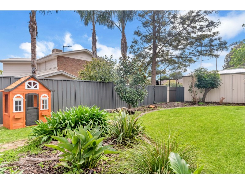 18 Dew Street, Aberfoyle Park SA 5159