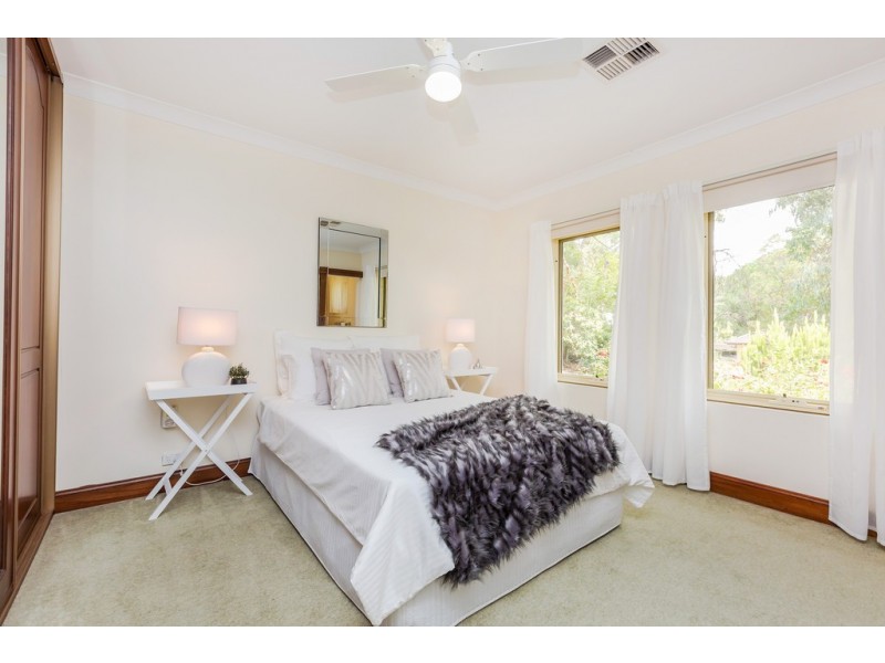 32 Meadow Avenue, Hawthorndene SA 5051