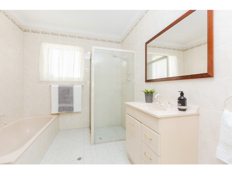 32 Meadow Avenue, Hawthorndene SA 5051