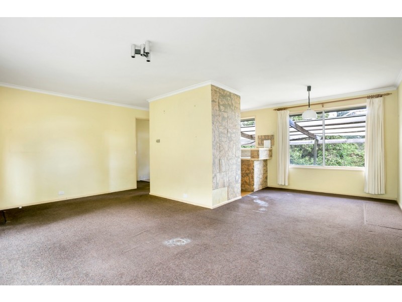 24 Hurds Hill Drive, Coromandel Valley SA 5051