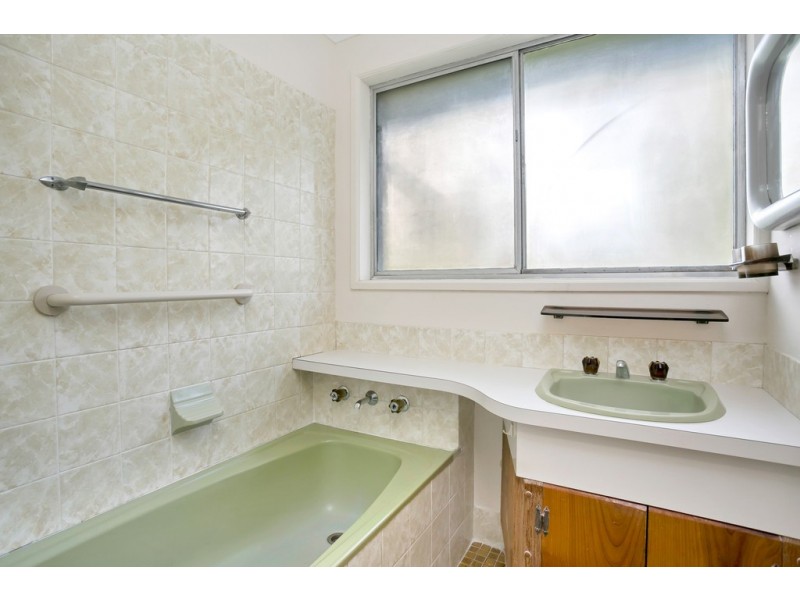 24 Hurds Hill Drive, Coromandel Valley SA 5051