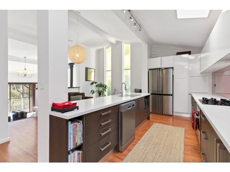 4 Jacaranda Drive, Coromandel Valley SA 5051