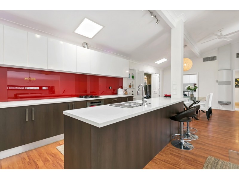 4 Jacaranda Drive, Coromandel Valley SA 5051