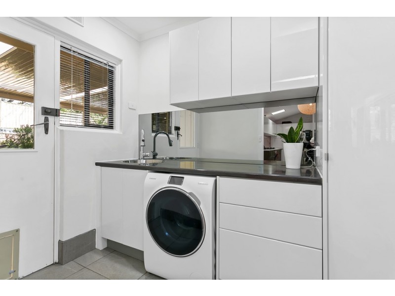 4 Jacaranda Drive, Coromandel Valley SA 5051