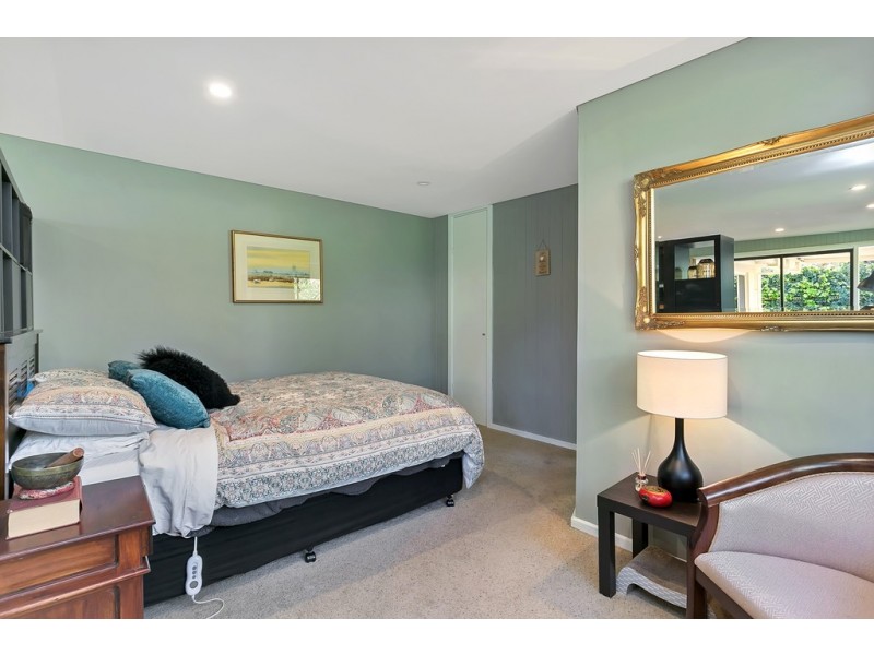 4 Jacaranda Drive, Coromandel Valley SA 5051