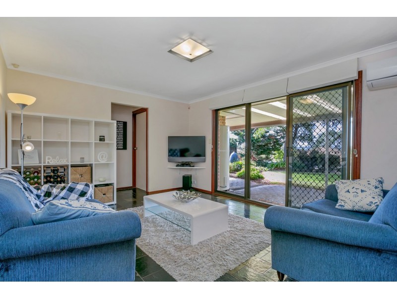 33 Greenfield Rise, Aberfoyle Park SA 5159