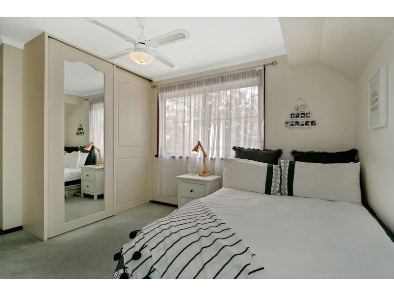 33 Greenfield Rise, Aberfoyle Park SA 5159