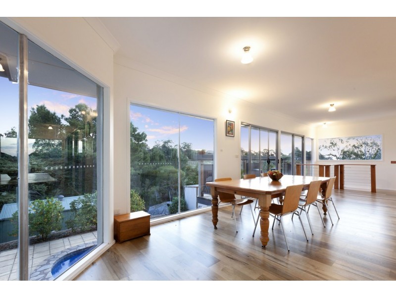 33 Glenwood Drive, Bellevue Heights SA 5050