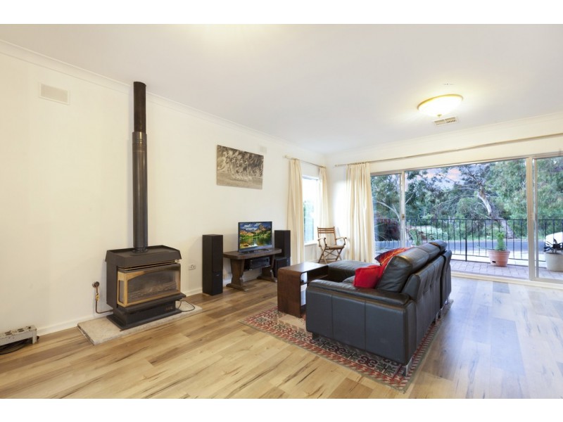 33 Glenwood Drive, Bellevue Heights SA 5050