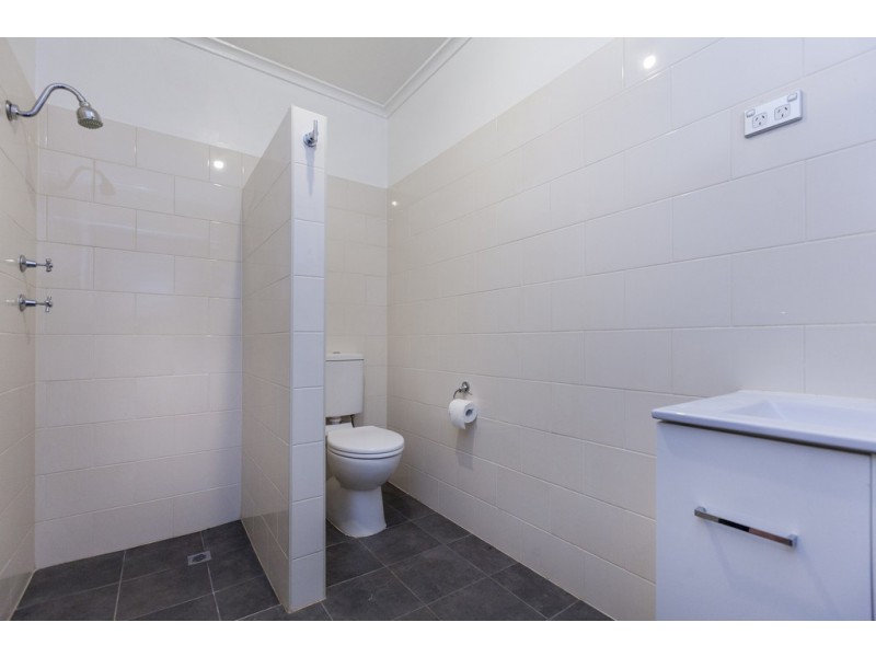 33 Glenwood Drive, Bellevue Heights SA 5050