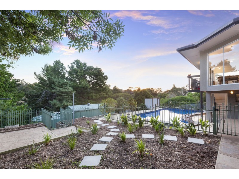 33 Glenwood Drive, Bellevue Heights SA 5050