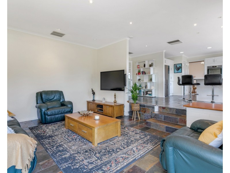 3 Barbara Crescent, Coromandel Valley SA 5051