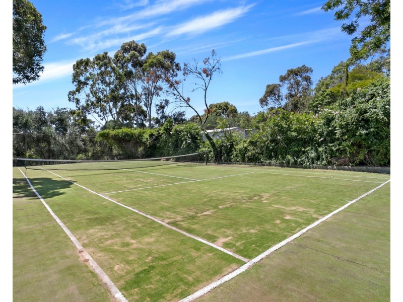 3 Barbara Crescent, Coromandel Valley SA 5051