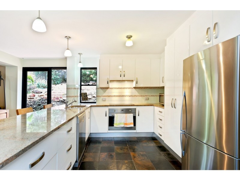 9 Stanbury Avenue, Happy Valley SA 5159