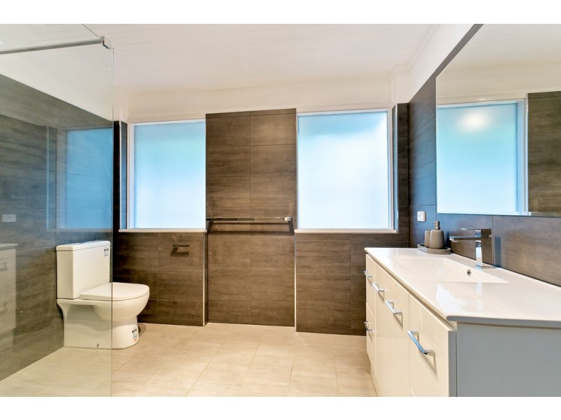 9 Stanbury Avenue, Happy Valley SA 5159