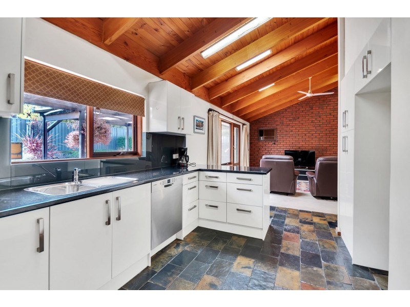 6 Memford Way, Flagstaff Hill SA 5159