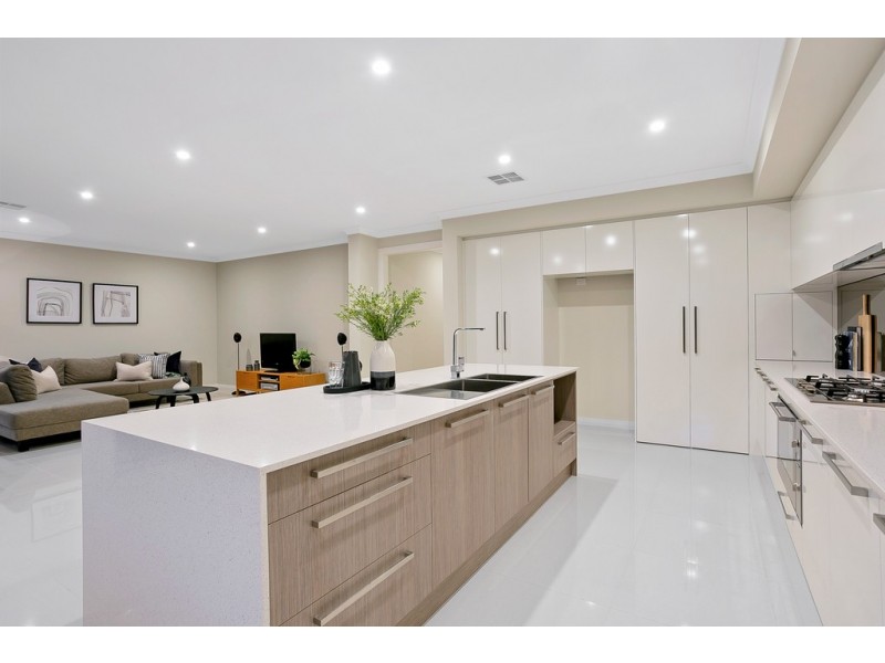 5 Corsair street, Flagstaff Hill SA 5159
