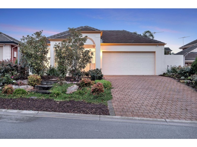 62 Sandalwood Crescent, Flagstaff Hill SA 5159