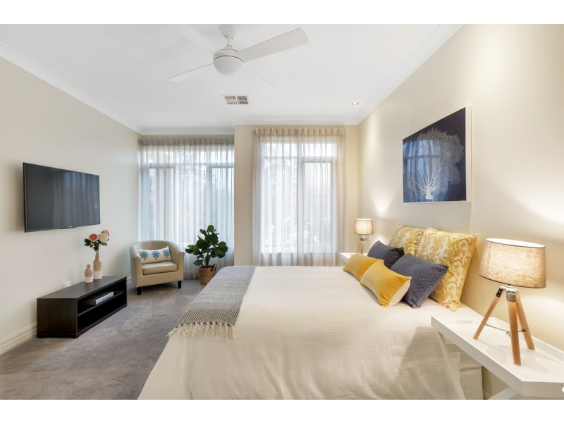 62 Sandalwood Crescent, Flagstaff Hill SA 5159