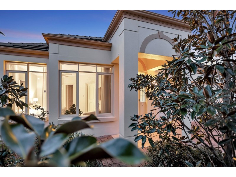 62 Sandalwood Crescent, Flagstaff Hill SA 5159