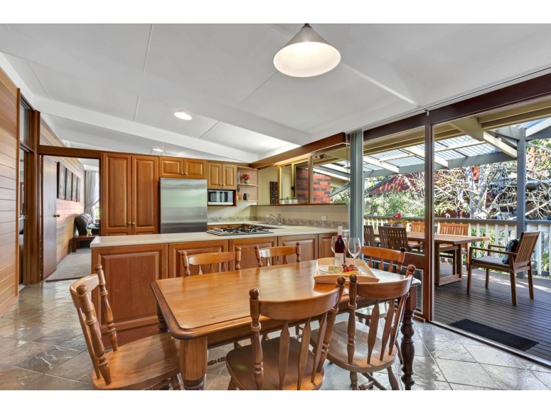 5 Gorelon Drive, Flagstaff Hill SA 5159