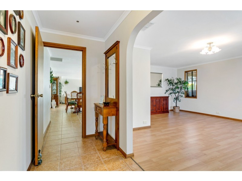 2 Shah Court, Flagstaff Hill SA 5159