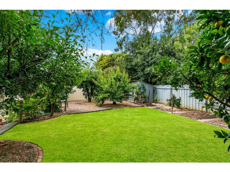 8 Maluka Drive, Happy Valley SA 5159