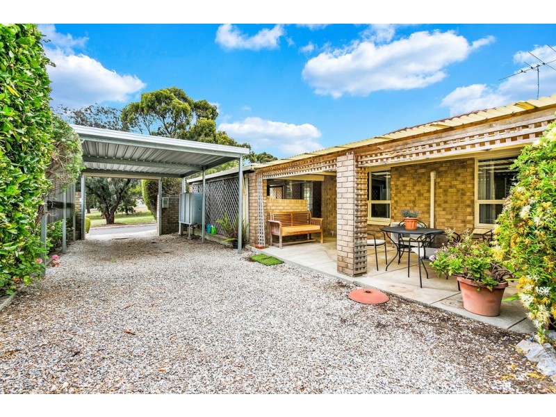 8 Maluka Drive, Happy Valley SA 5159