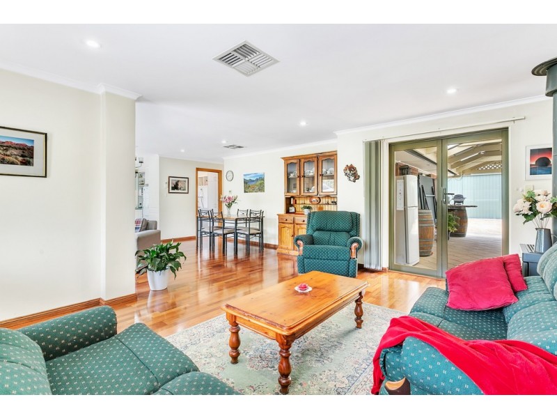 2 Deborah Road, Aberfoyle Park SA 5159