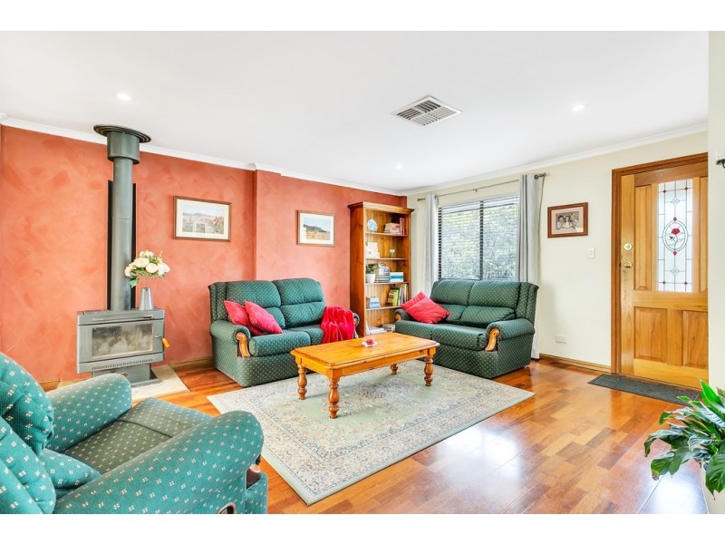 2 Deborah Road, Aberfoyle Park SA 5159