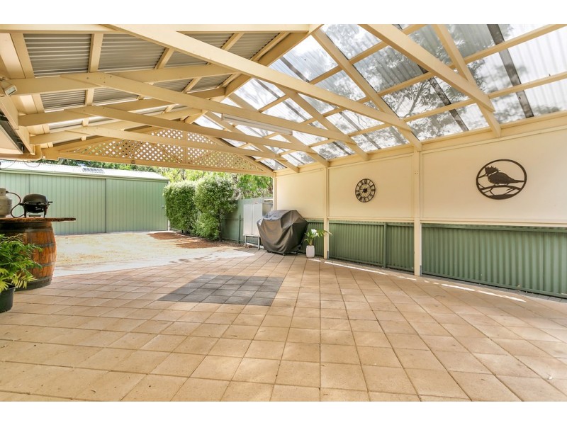 2 Deborah Road, Aberfoyle Park SA 5159